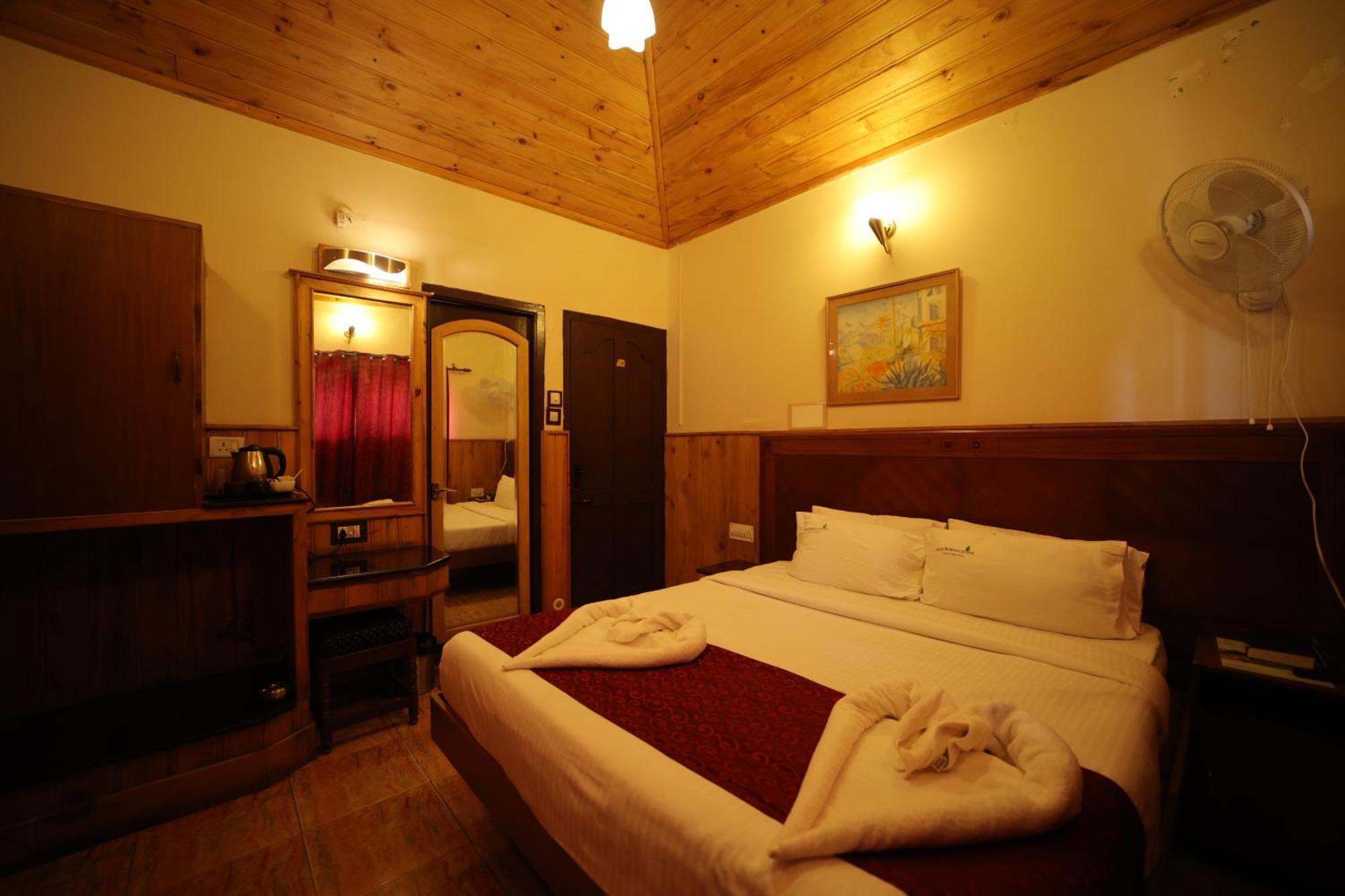 Pine Borough Inn Kodaikanal Eksteriør bilde