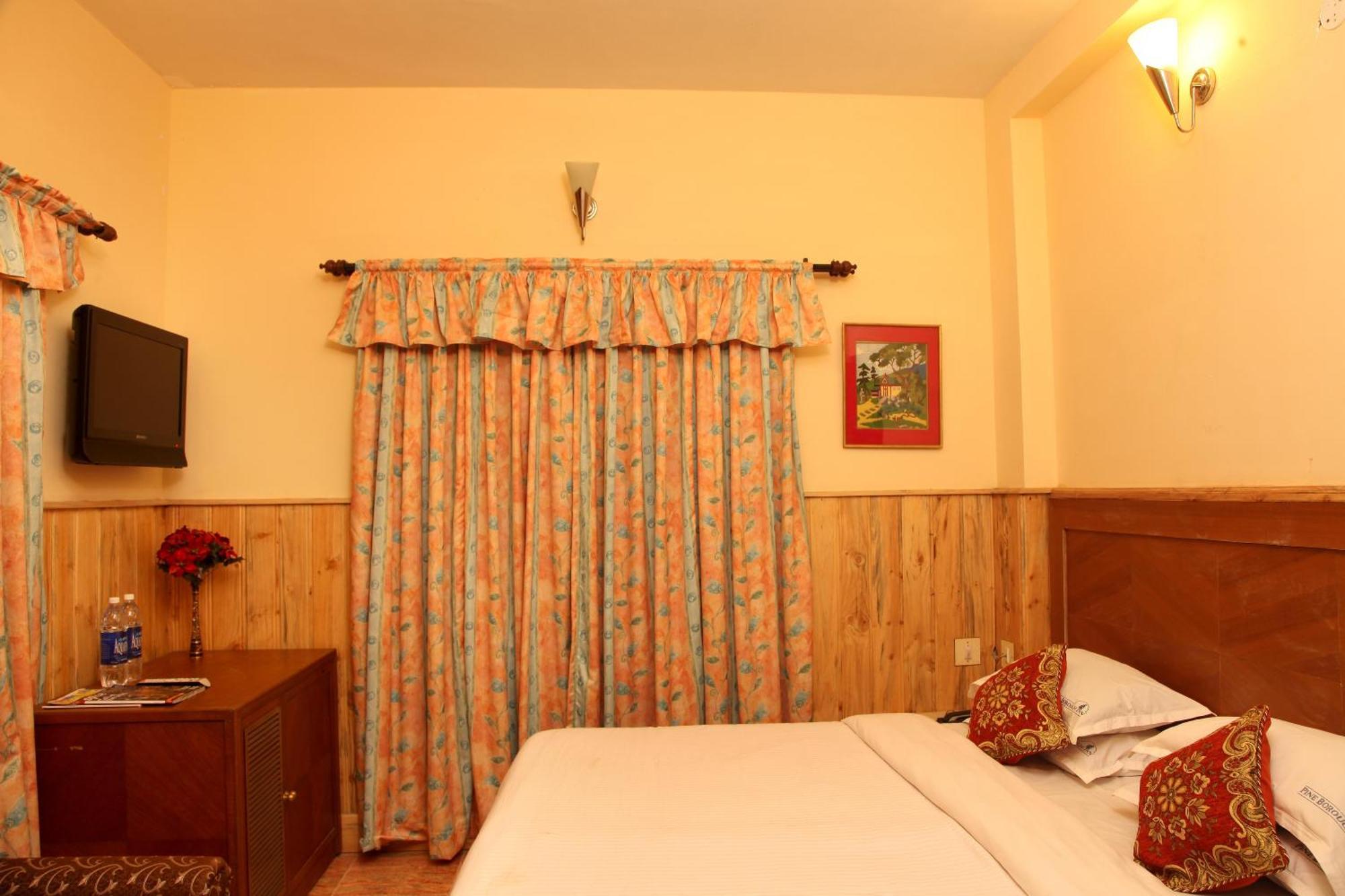 Pine Borough Inn Kodaikanal Eksteriør bilde